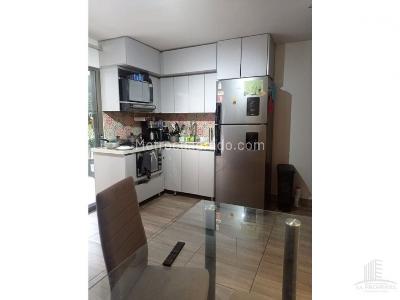 Casa de 5 alcobas en venta en Calasanz, Medellín, 220 m² · foto 2 de 18