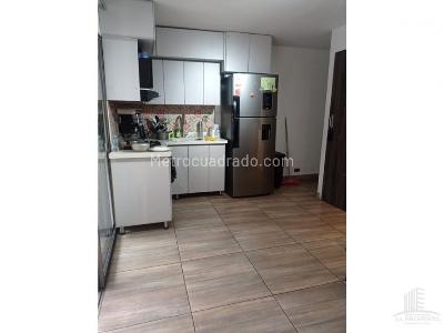 Casa de 5 alcobas en venta en Calasanz, Medellín, 220 m² · foto 7 de 18