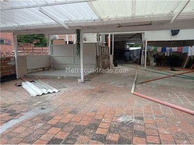 Casa de 5 alcobas en venta en Calasanz, Medellín, 220 m² · foto 8 de 18