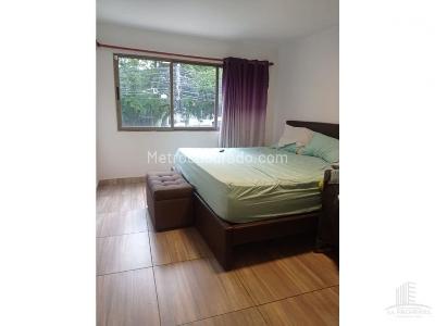 Casa de 5 alcobas en venta en Calasanz, Medellín, 220 m² · foto 15 de 18