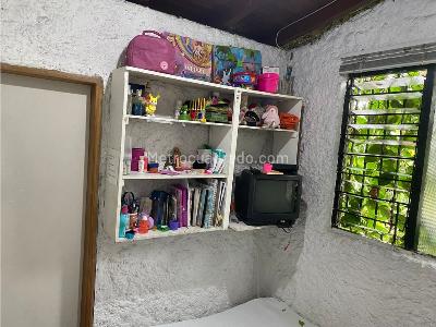 Casa de 5 alcobas en venta en Belen Malibu, Medellín, 220 m² · foto 13 de 20