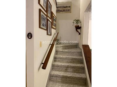 Casa de 5 alcobas en venta en Belen Malibu, Medellín, 220 m² · foto 16 de 20