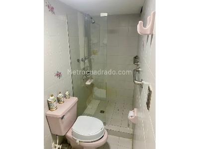 Casa de 5 alcobas en venta en Belen Malibu, Medellín, 220 m² · foto 17 de 20