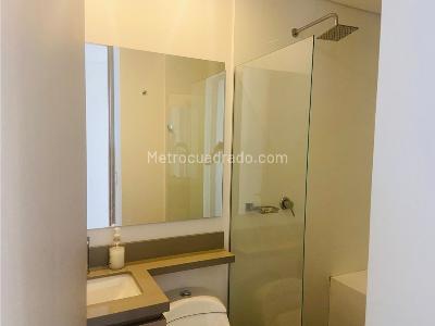 Apartamento de 2 alcobas en venta en El Poblado, Medellín, 79 m² · foto 9 de 9