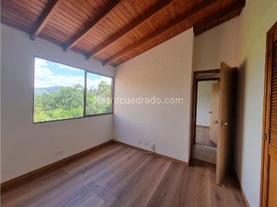 Casa de 4 alcobas en venta en Envigado, Envigado, 154 m² · foto 5 de 9
