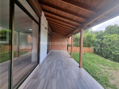 Casa de 4 alcobas en venta en Envigado, Envigado, 154 m² · foto 8 de 9