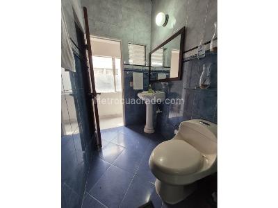 Casa de 5 alcobas en venta en Laureles, Medellín, 212 m² · foto 9 de 20