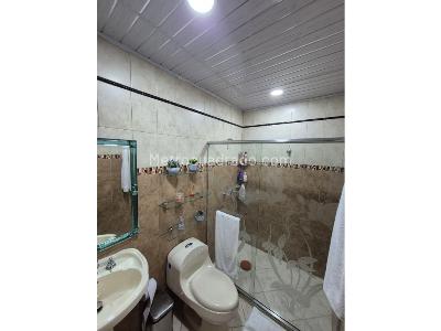 Casa de 5 alcobas en venta en Laureles, Medellín, 212 m² · foto 18 de 20