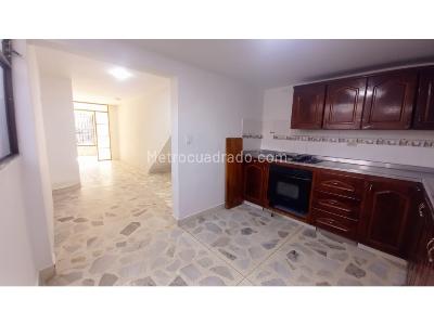 Casa de 5 alcobas en venta en La Navarra, Bello, 124 m² · foto 2 de 20