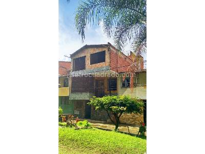 Casa de 5 alcobas en venta en La Navarra, Bello, 124 m² · foto 12 de 20