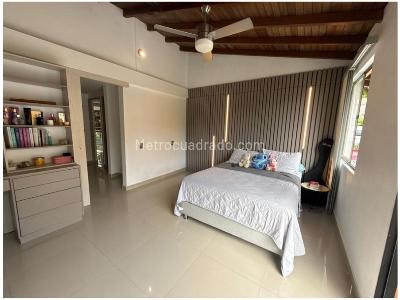 Casa de 4 alcobas en venta en Las Antillas, Envigado, 220 m² · foto 18 de 20