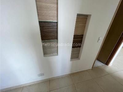 Apartamento de 3 alcobas en venta en Madera, Bello, 66 m² · foto 11 de 16