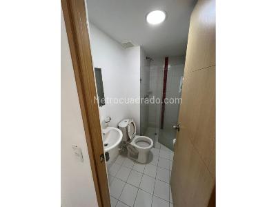Apartamento de 3 alcobas en venta en Madera, Bello, 66 m² · foto 12 de 16
