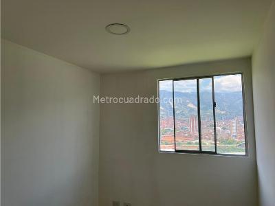 Apartamento de 3 alcobas en venta en Madera, Bello, 66 m² · foto 13 de 16