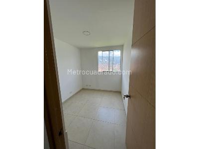 Apartamento de 3 alcobas en venta en Madera, Bello, 66 m² · foto 15 de 16