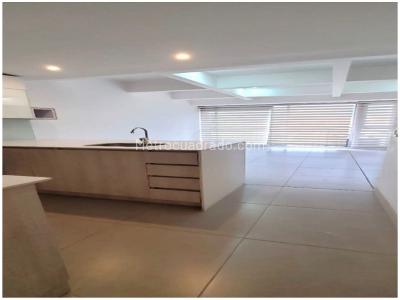 Apartamento de 1 alcoba en venta en Los Bernal, Medellín, 57 m² · foto 3 de 12
