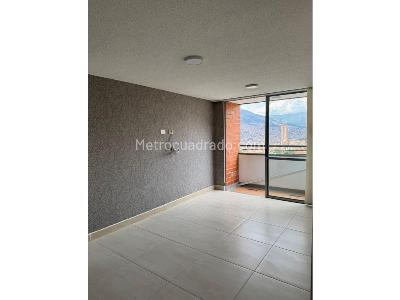 Apartamento de 3 alcobas en venta en Amazonia, Bello, 64 m² · foto 2 de 16