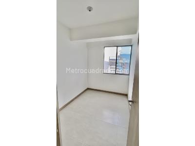 Apartamento de 3 alcobas en venta en Las Lomitas, Sabaneta, 64 m² · foto 12 de 17
