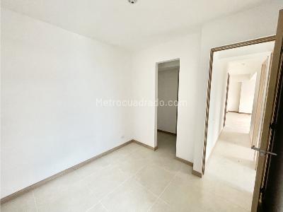 Apartamento de 3 alcobas en venta en Las Lomitas, Sabaneta, 64 m² · foto 14 de 17