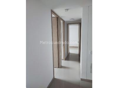 Apartamento de 3 alcobas en venta en Cabañas, Bello, 56 m² · foto 16 de 16