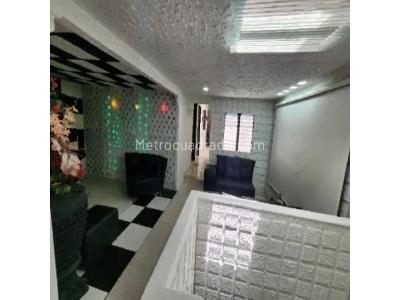 Casa de 3 alcobas en venta en Guayabal, Medellín, 81 m² · foto 2 de 9
