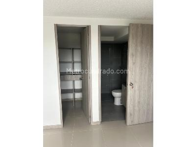 Apartamento de 3 alcobas en venta en San German, Medellín, 78 m² · foto 6 de 9