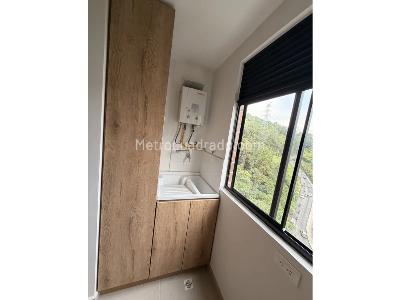 Apartamento en venta en Loma Del Indio, Medellín · foto 2 de 17