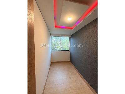 Apartamento en venta en Loma Del Indio, Medellín · foto 9 de 17