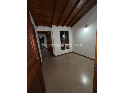 Casa de 3 alcobas en venta en La Mota, Medellín, 334 m² · foto 5 de 17