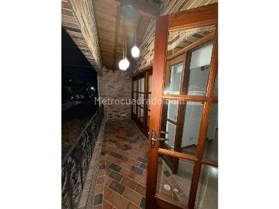 Casa de 3 alcobas en venta en La Mota, Medellín, 334 m² · foto 9 de 17