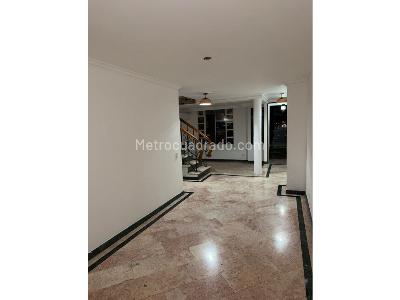 Casa de 3 alcobas en venta en La Mota, Medellín, 334 m² · foto 16 de 17