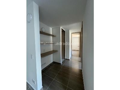 Apartamento de 3 alcobas en venta en Niquia, Bello, 56 m² · foto 4 de 12