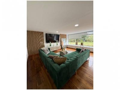 Casa de 4 alcobas en venta en El Escobero, Envigado, 450 m² · foto 11 de 20