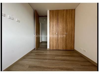 Apartamento en venta en Los Colores, Medellín · foto 8 de 19