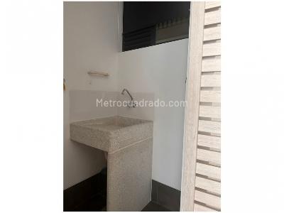 Apartaestudio en venta en El Poblado, Medellín, 68 m² · foto 7 de 8