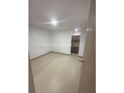 Apartamento de 3 alcobas en venta en Las Lomitas, Sabaneta, 86 m² · foto 2 de 16