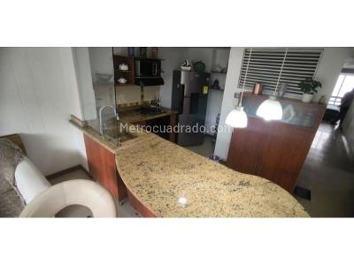 Apartamento de 2 alcobas en venta en La Castellana, Medellín, 67 m² · foto 3 de 6