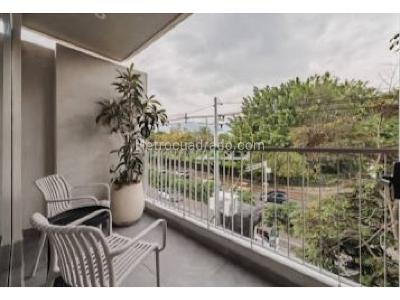 Apartamento de 1 alcoba en venta en Laureles, Medellín, 37 m² · foto 2 de 12