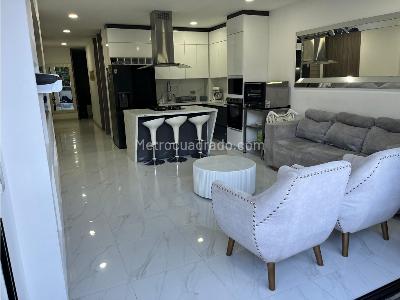Apartamento de 3 alcobas en venta en Cristo Rey, Medellín, 83 m² · foto 4 de 17