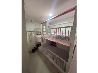 Apartamento de 3 alcobas en venta en Cristo Rey, Medellín, 83 m² · foto 10 de 17
