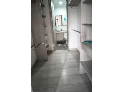 Apartamento en venta en Envigado, Envigado · foto 8 de 18