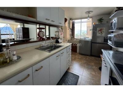 Apartamento de 3 alcobas en venta en El Poblado, Medellín, 97 m² · foto 2 de 12