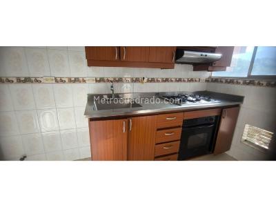 Apartamento de 3 alcobas en venta en La Castellana, Medellín, 80 m² · foto 3 de 11
