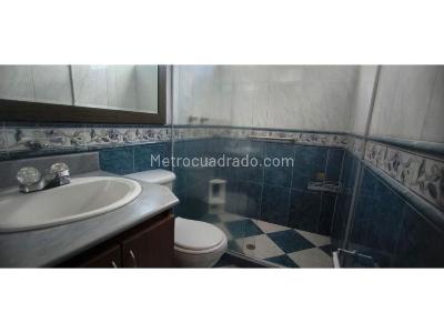 Apartamento de 3 alcobas en venta en La Castellana, Medellín, 80 m² · foto 6 de 11