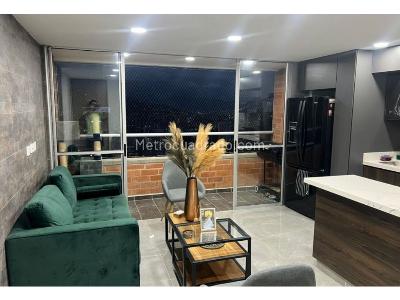 Apartamento de 2 alcobas en venta en San Jose, Sabaneta, 56 m² · foto 3 de 16