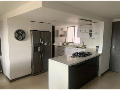 Apartamento de 3 alcobas en venta en Laureles, Medellín, 118 m² · foto 3 de 16