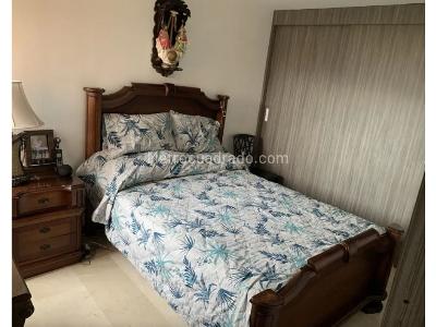 Apartamento de 3 alcobas en venta en Laureles, Medellín, 118 m² · foto 13 de 16