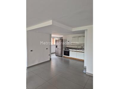 Apartamento de 3 alcobas en venta en El Poblado, Medellín, 145 m² · foto 2 de 7