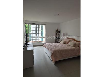Apartamento de 3 alcobas en venta en El Poblado, Medellín, 145 m² · foto 3 de 7