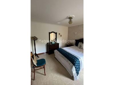 Apartamento de 3 alcobas en venta en Laureles, Medellín, 125 m² · foto 7 de 13